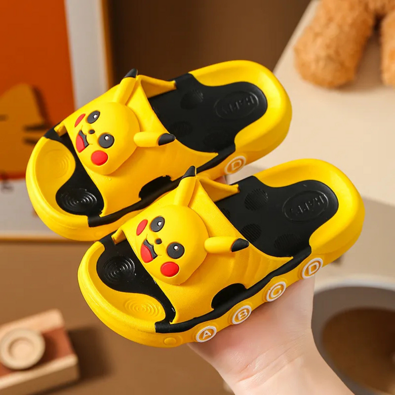 Chinelo pikachu