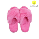 Chinelo peludo estiloso