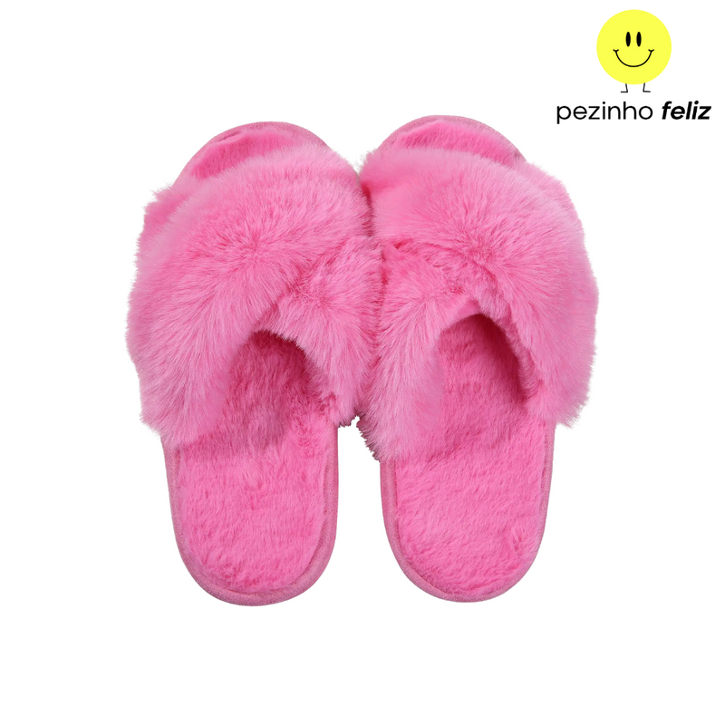 Chinelo peludo estiloso