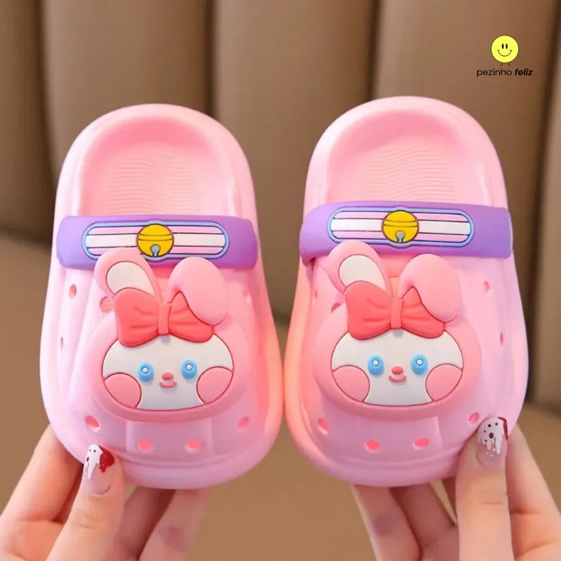 Crocs infantil com bichinhos divertidos