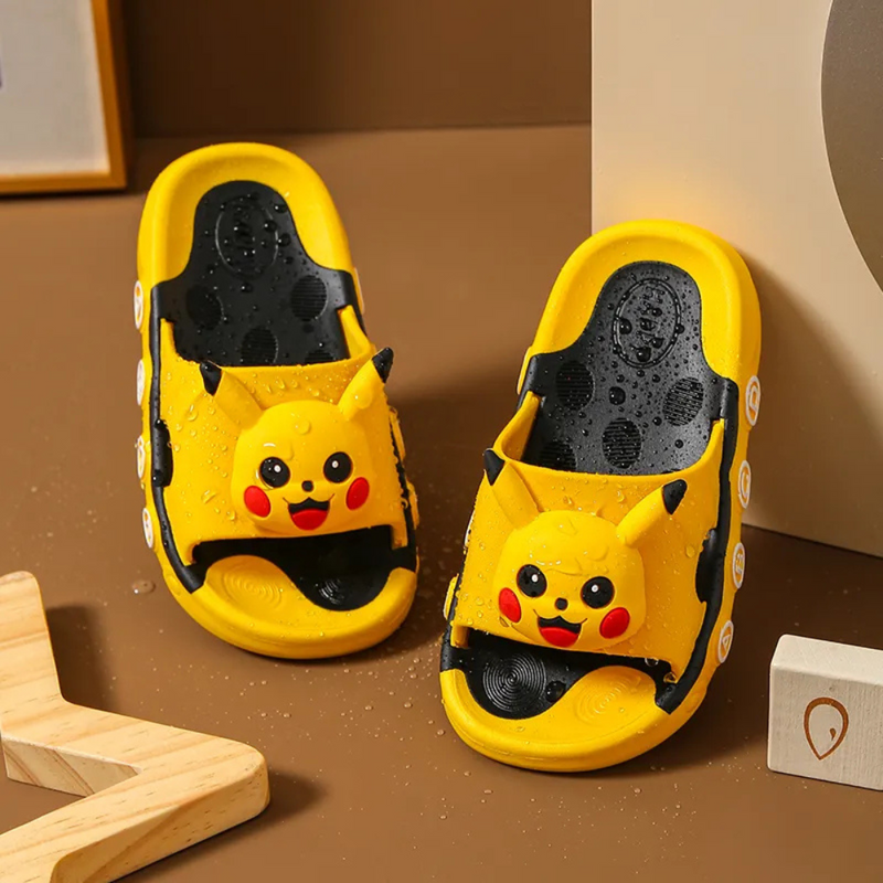 Chinelo pikachu