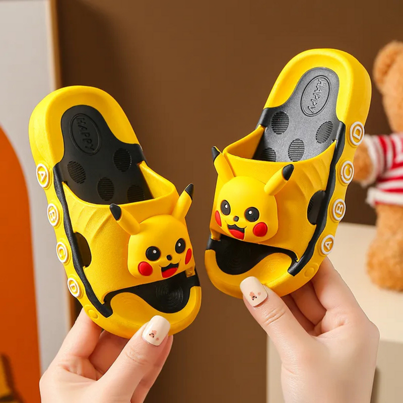 Chinelo pikachu