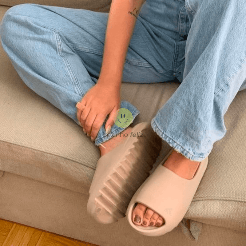 Chinelo Elegância Urbana - Pezinho Feliz 