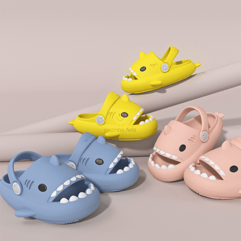 Chinelo Tutubarão kids com tira atrás 🦈 - Pezinho Feliz 